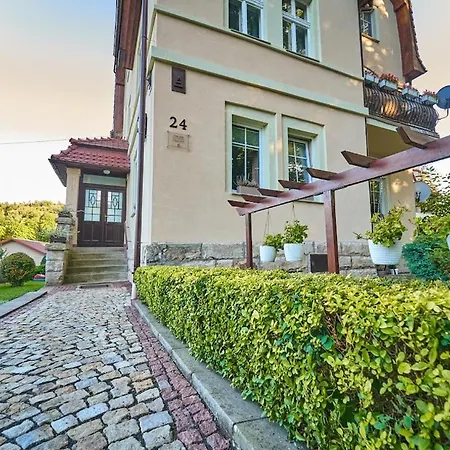 Marel-apartament W Parku Emma 6a Zdroj Polanica-Zdrój